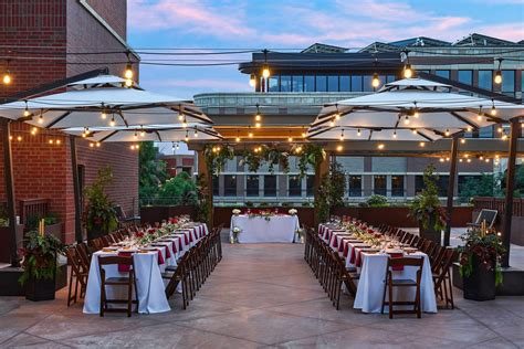 Elizabeth Hotel & Venue .